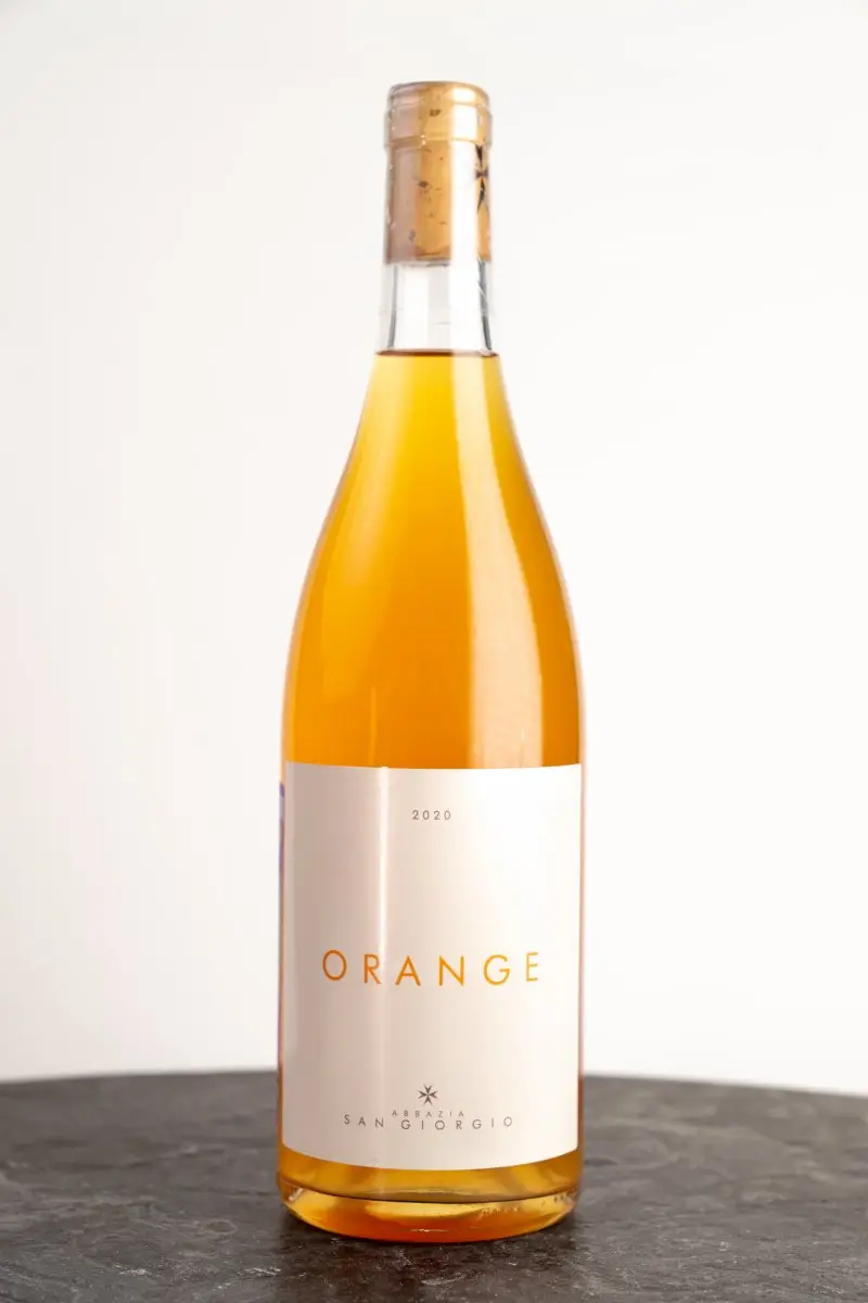 Вино Abbazia San Giorgio Orange Terre Siciliane IGT 2020 купить в винном ресторане Остерия - лучшая цена Вино Abbazia San Giorgio Orange Terre Siciliane IGT 2020 / Аббация Сан Джорджио Оранж
