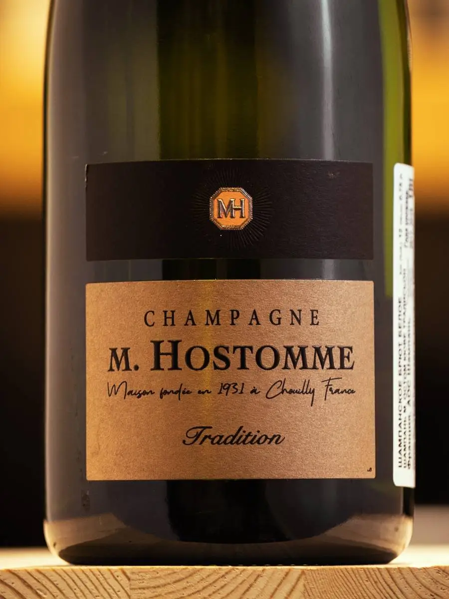 Шампанское M. Hostomme Cuvee Tradition Brut купить в винном ресторане Остерия - лучшая цена Шампанское M. Hostomme Cuvee Tradition Brut / М Остом Кюве Традисьон Брют