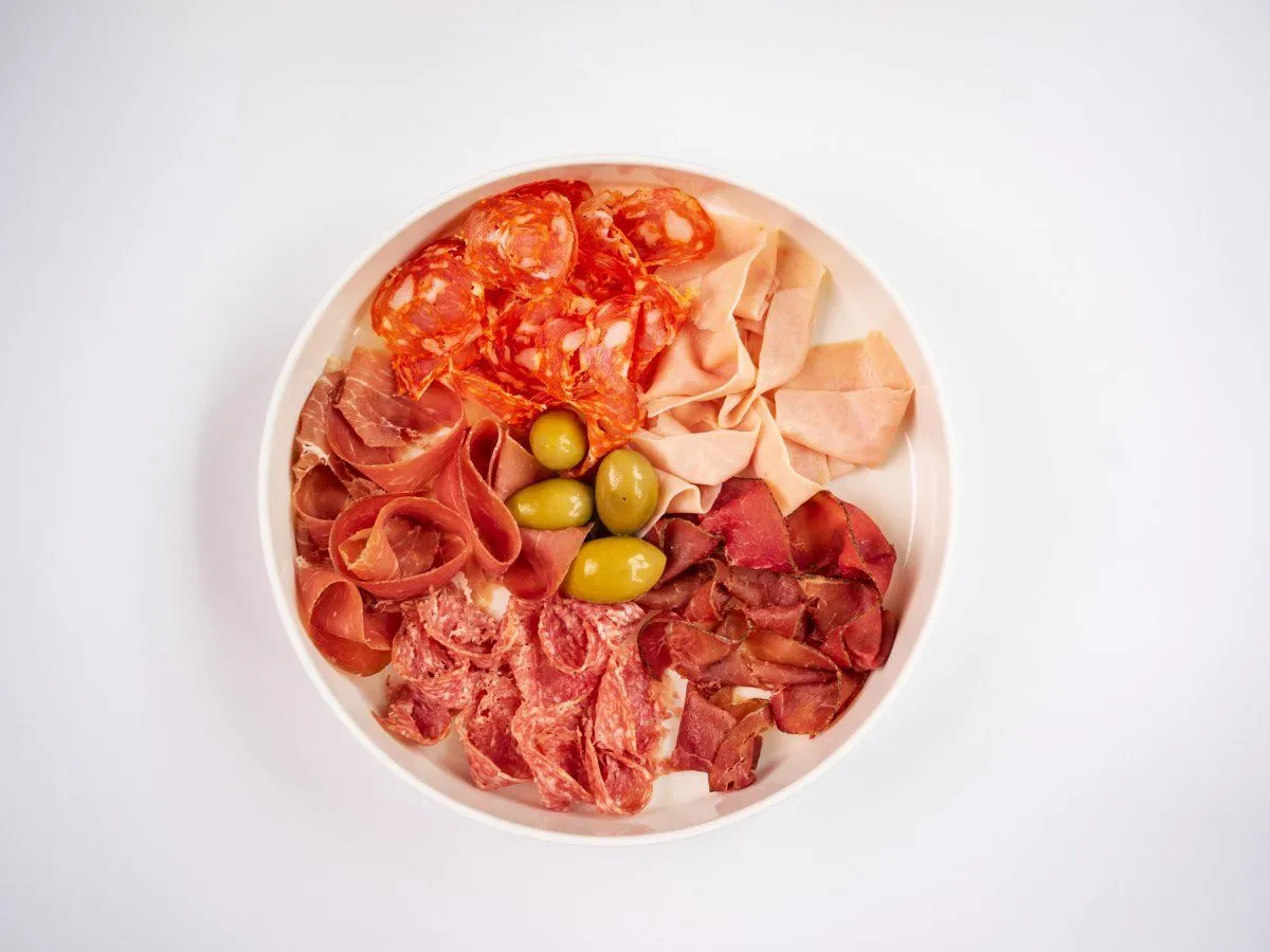 Мясная тарелка