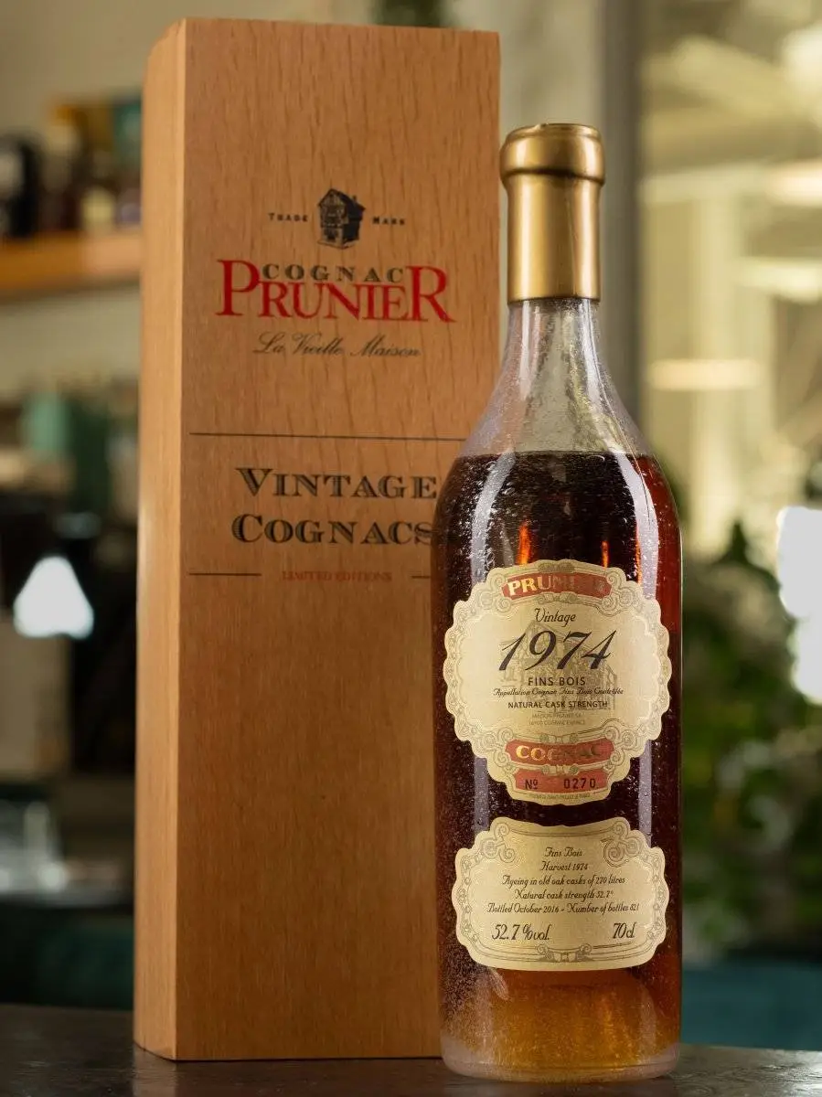 Купить коньяк Prunier Fins Bois Vintage 1974 в ресторане Остерия лучшая цена Коньяк Prunier Fins Bois Vintage 1974 / Прунье Фэн Буа Винтаж