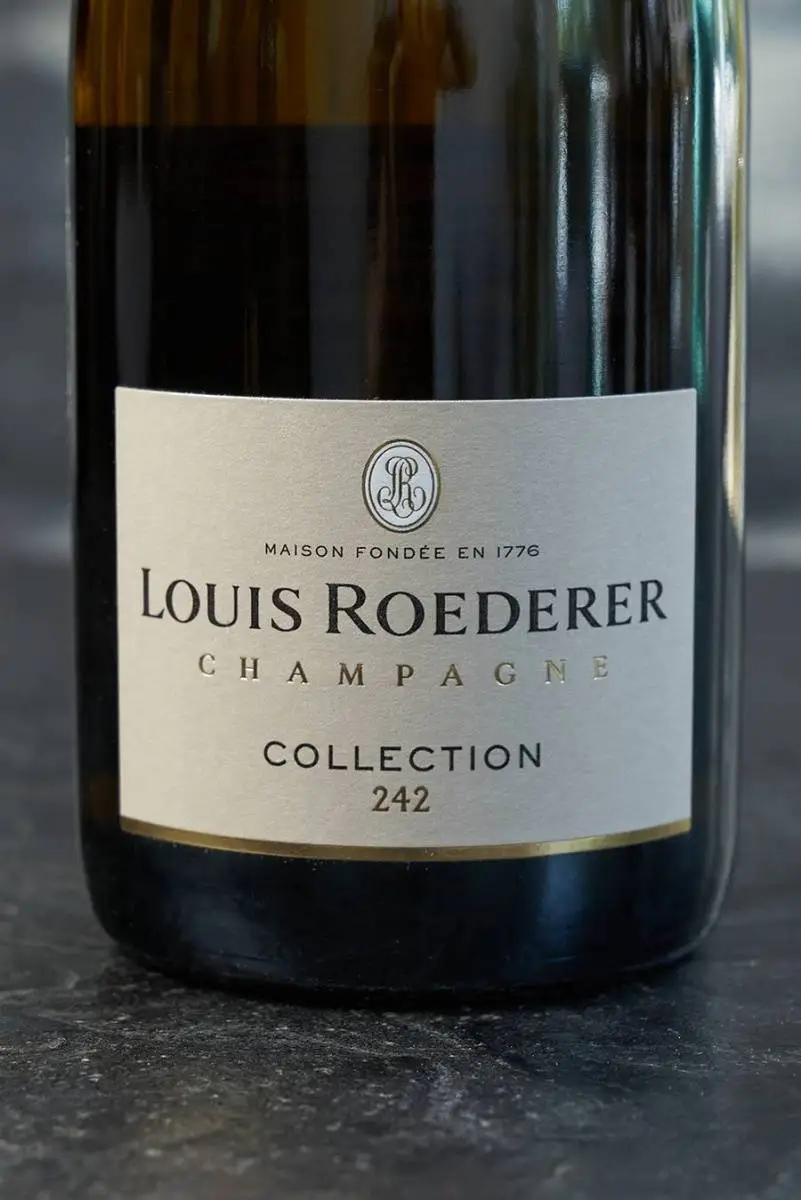 Шампанское Louis Roederer Collection 242 купить в винном ресторане Остерия - лучшая цена Шампанское Louis Roederer Collection 242 / Луи Роедерер Коллексьон 242
