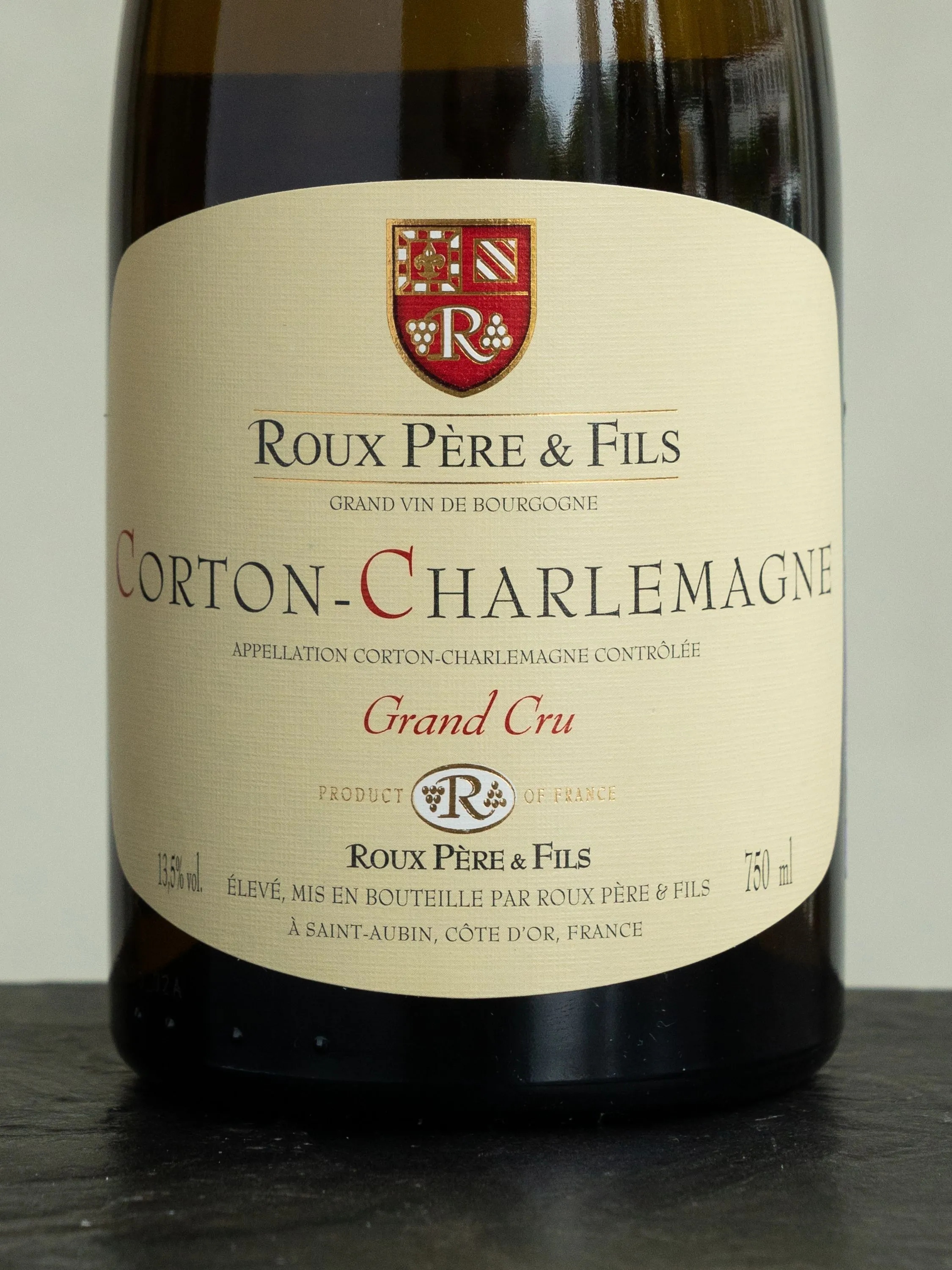 Вино Roux Pere et Fils Corton-Charlemagne Grand Cru купить в ресторане Остерия - лучшая цена Вино Roux Pere et Fils Corton-Charlemagne Grand Cru / Ру Пэр энд Фис Кортон-Шарлемань Гран Крю