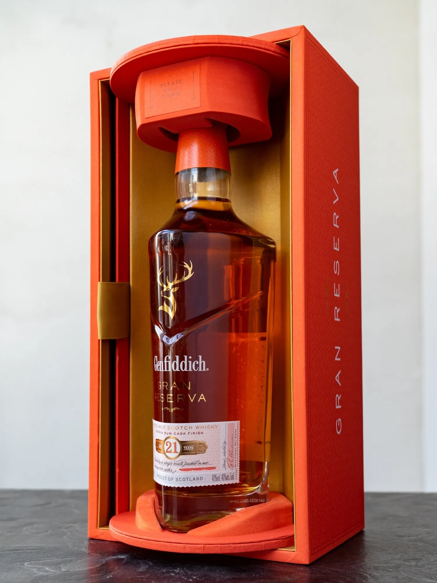 В подарочной упаковке Glenfiddich 21 Years Old