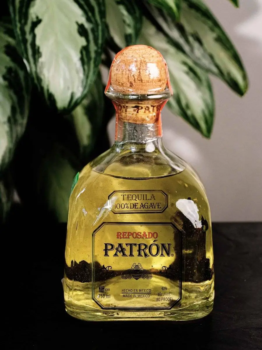 Текила Patron Reposado 100 % De Agave купить в ресторане Остерия лучшая цена Текила Patron Reposado 100 % De Agave / Патрон Репосадо 100 % Де Агаве
