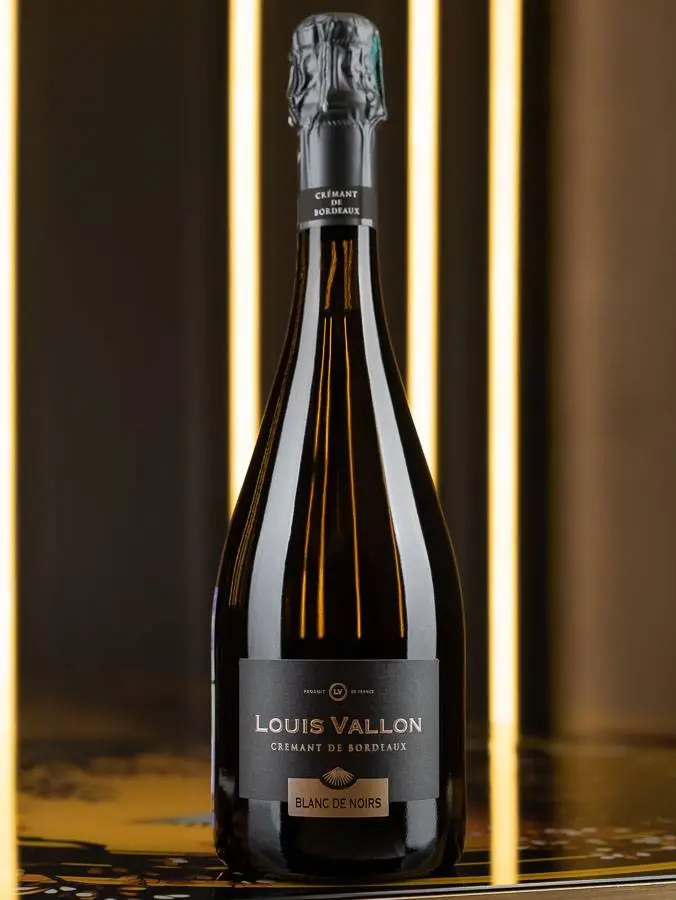 Игристое вино Cremant de Bordeaux Louis Vallon Blanc de Noirs Brut / Креман де Бордо Луи Валлон Блан де Нуар Брют