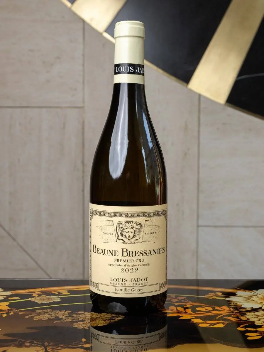 Вино Louis Jadot Beaune Premier Cru купить в винном ресторане Остерия - лучшая цена Вино Louis Jadot Beaune Premier Cru / Луи Жадо Бон Премье Крю