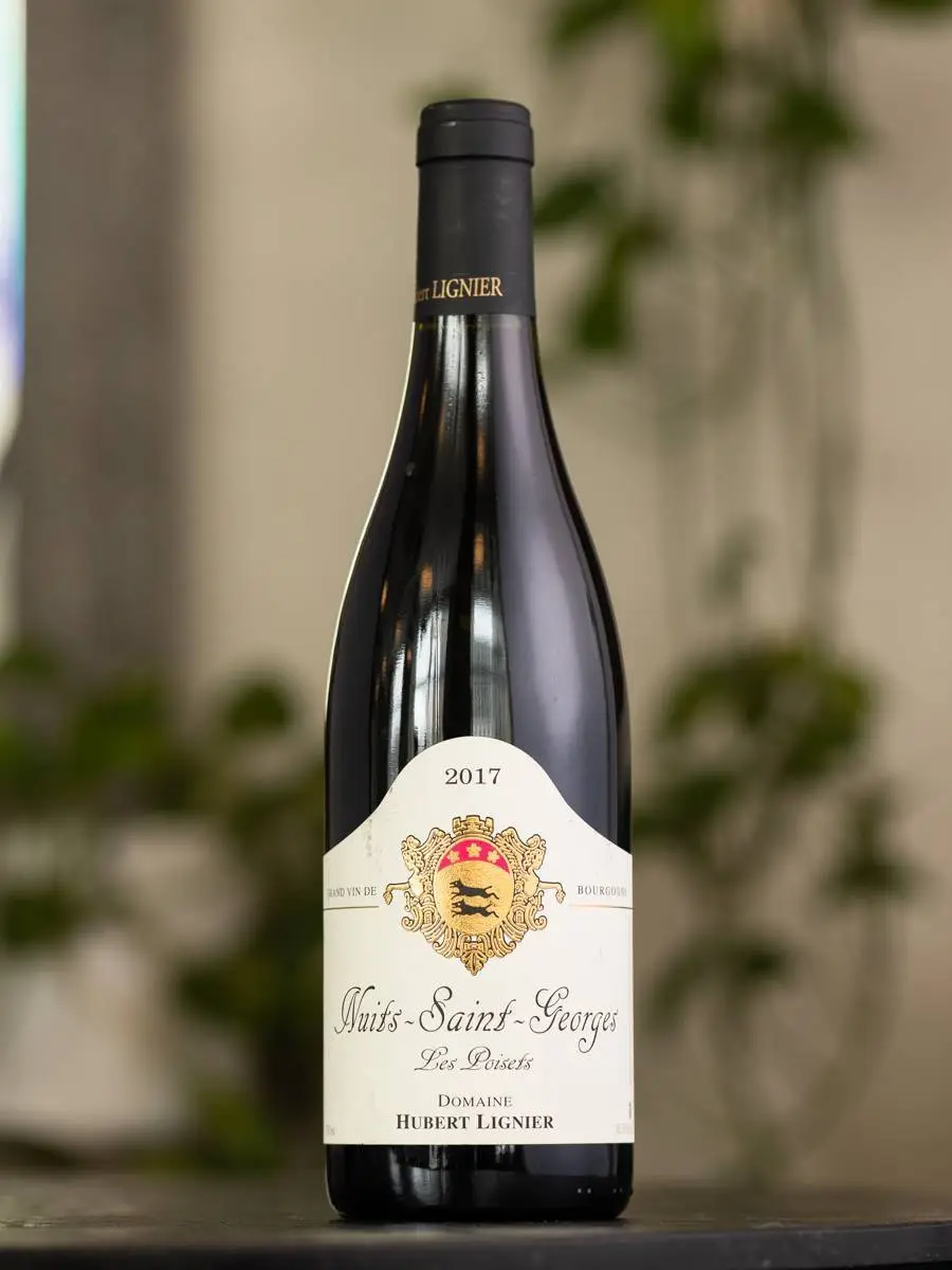 Вино Nuits-Saint-Georges Les Poisets Hubert Lignier 2017 купить в винном ресторане Остерия - лучшая цена Вино Nuits-Saint-Georges Les Poisets Hubert Lignier 2017 / Нюи Сен Жорж Ле Пуазе Юбер Линье