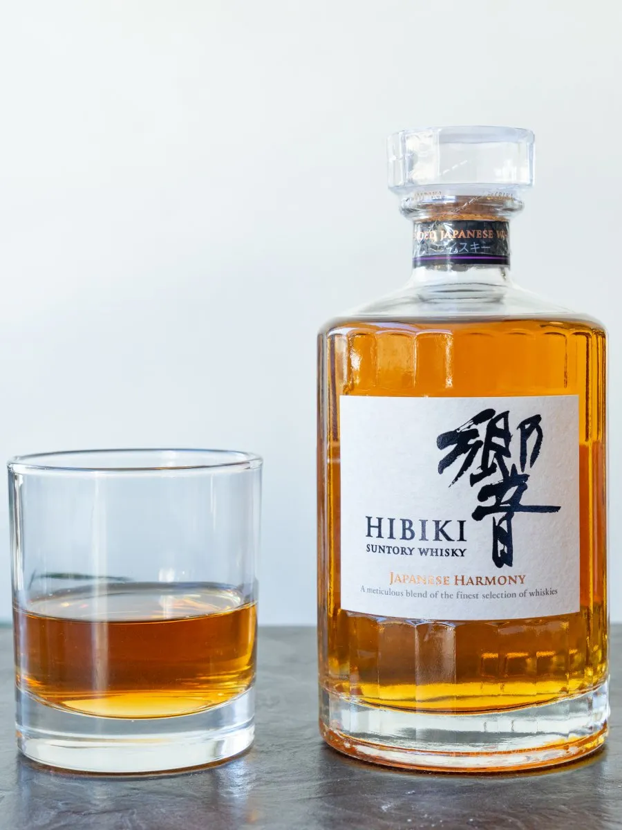 Виски Hibiki Japanese Harmony купить в винном ресторане Остерия Амичи - лучшая цена Виски Hibiki Japanese Harmony / Хибики Джапаниз Хармони