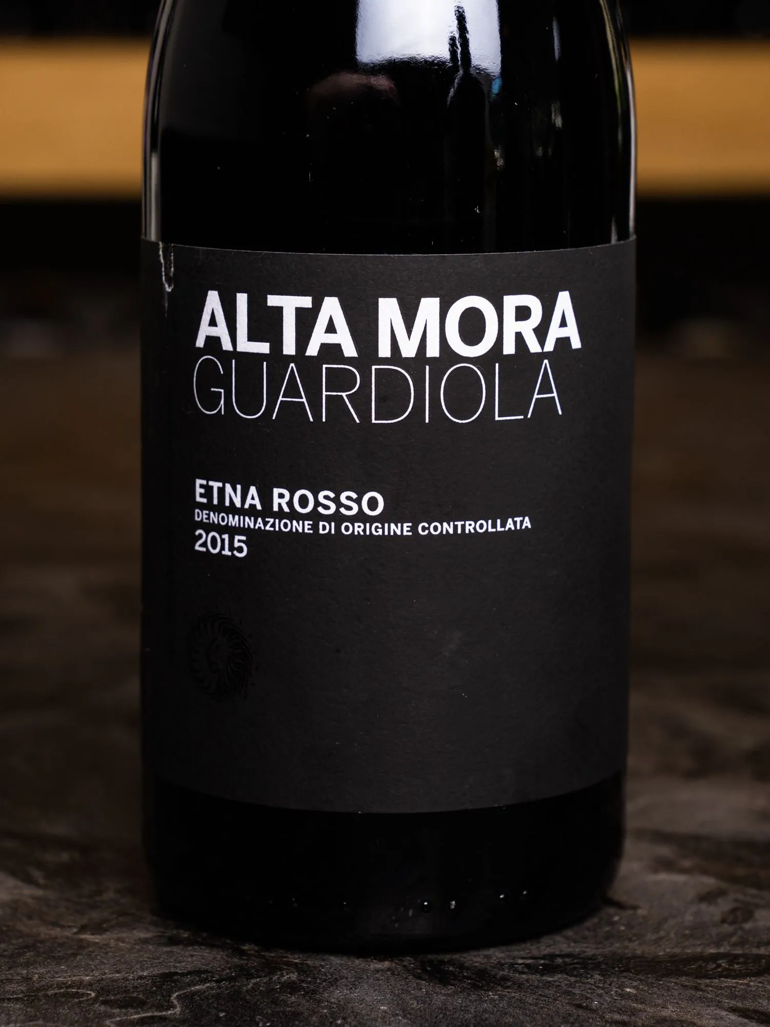Купить вино Alta Mora Guardiola Etna Rosso в винном ресторане Остерия цена Вино Alta Mora Guardiola Etna Rosso / Альта Мора Гуардиола Этна Россо