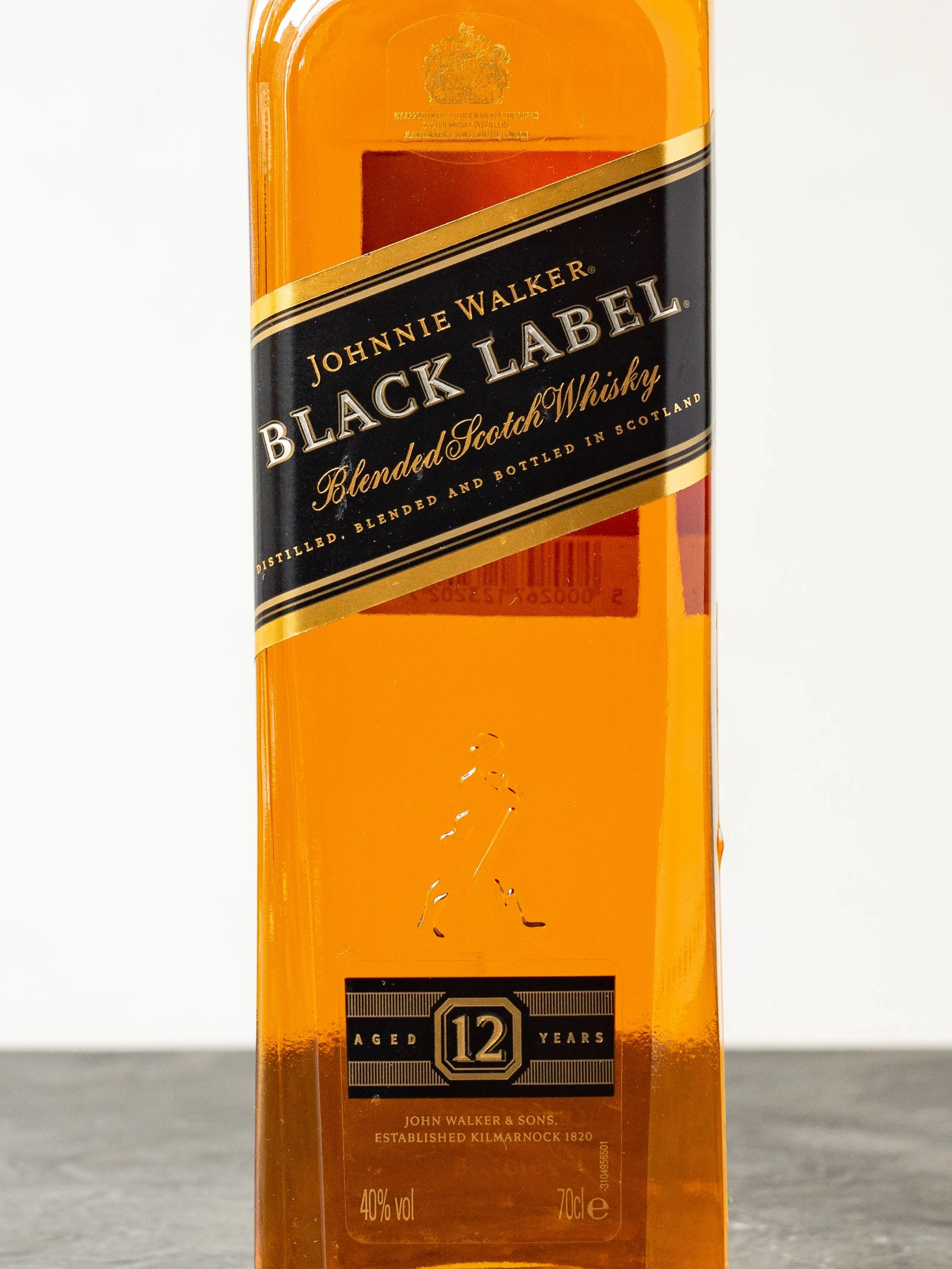 Купить шотландский виски Johnnie Walker Black Label лучшая цена в ресторане Амичи Виски Johnnie Walker Black Label / Джонни Уокер Блэк Лейбл