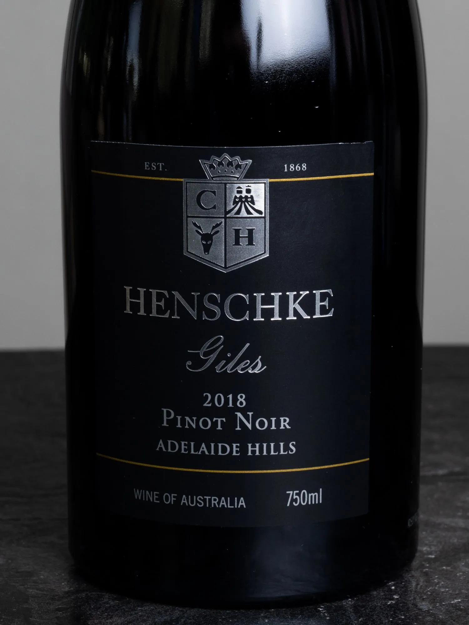 Купить вино Henschke Giles Pinot Noir в винном ресторане Остерия цена Вино Henschke Giles Pinot Noir / Хеншке Джилс Пино Нуар
