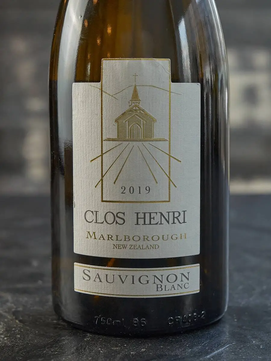 Вино Clos Henri Sauvignon Blanc Marlborough купить в винном ресторане Остерия - лучшая цена Вино Clos Henri Sauvignon Blanc Marlborough / Кло Анри Совиньон Блан Мальборо