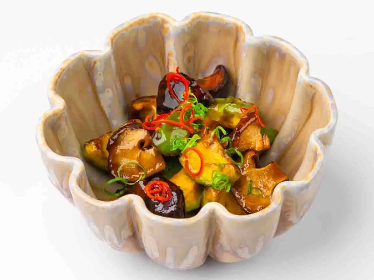 Шиитаке с авокадо