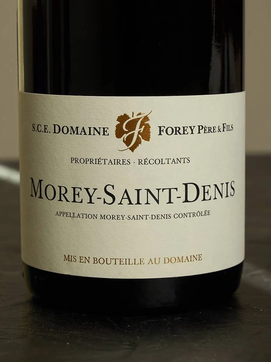 Вино Domaine Forey Pere et Fils Morey-Saint-Denis 2015 купить в винном ресторане Остерия - лучшая цена Вино Domaine Forey Pere et Fils Morey-Saint-Denis 2015 / Море-Сен-Дени Домэн Форе Пэр э Фис