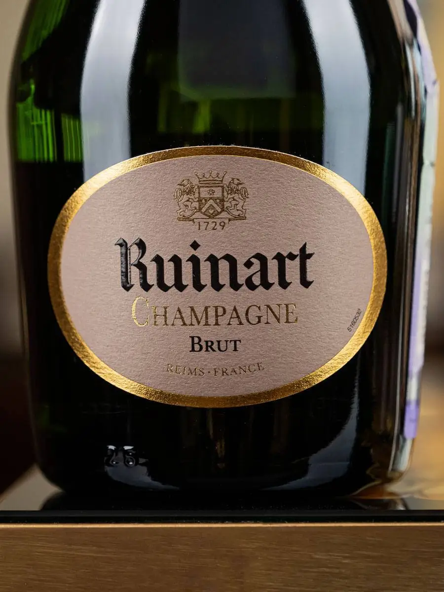 Шампанское Ruinart Brut 0.375 л / Рюинарт Брют