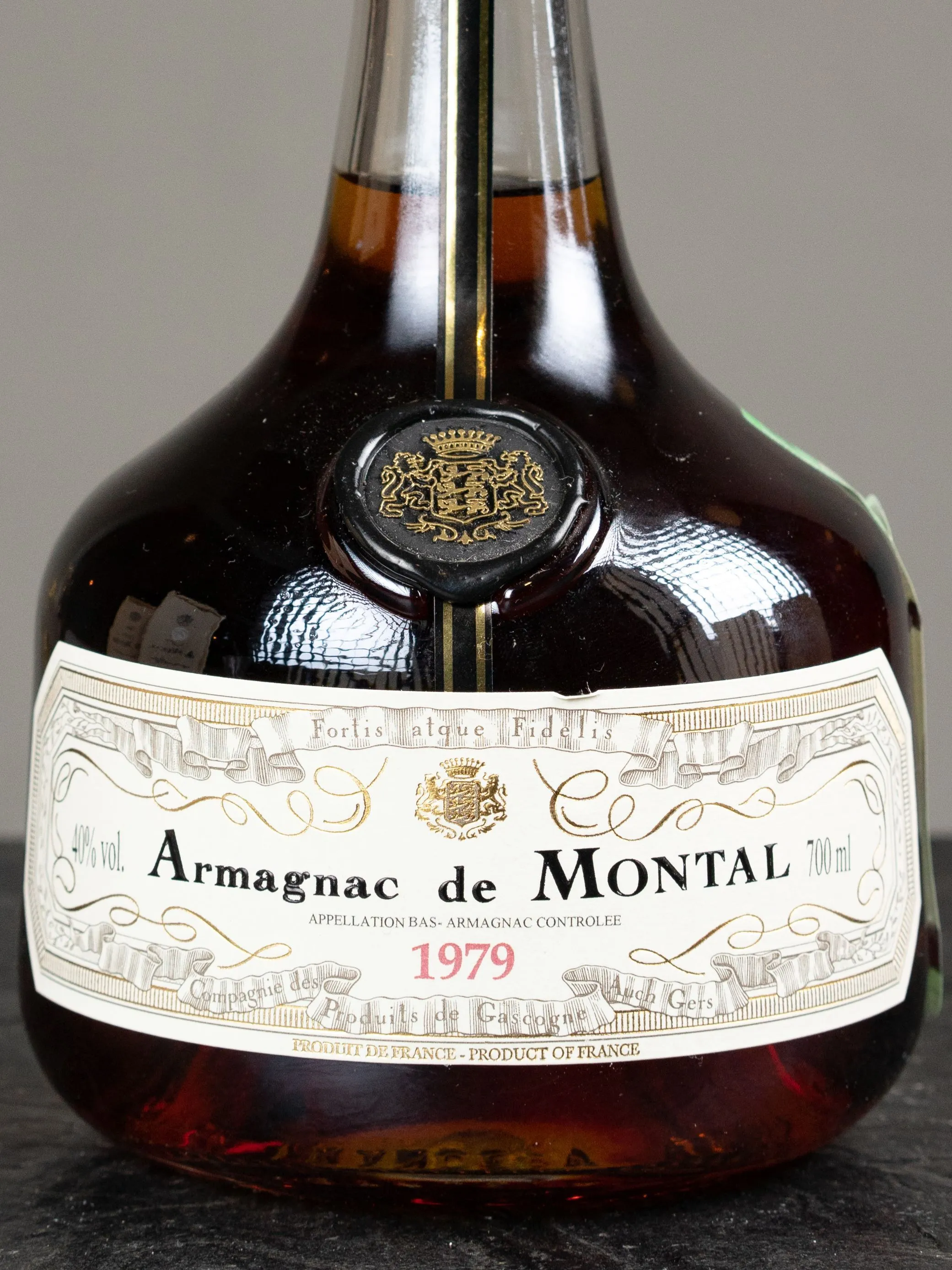 Арманьяк Armagnac de Montal 1979 купить в ресторане Остерия - лучшая цена Арманьяк Armagnac de Montal 1979 / Арманьяк де Монталь 1979