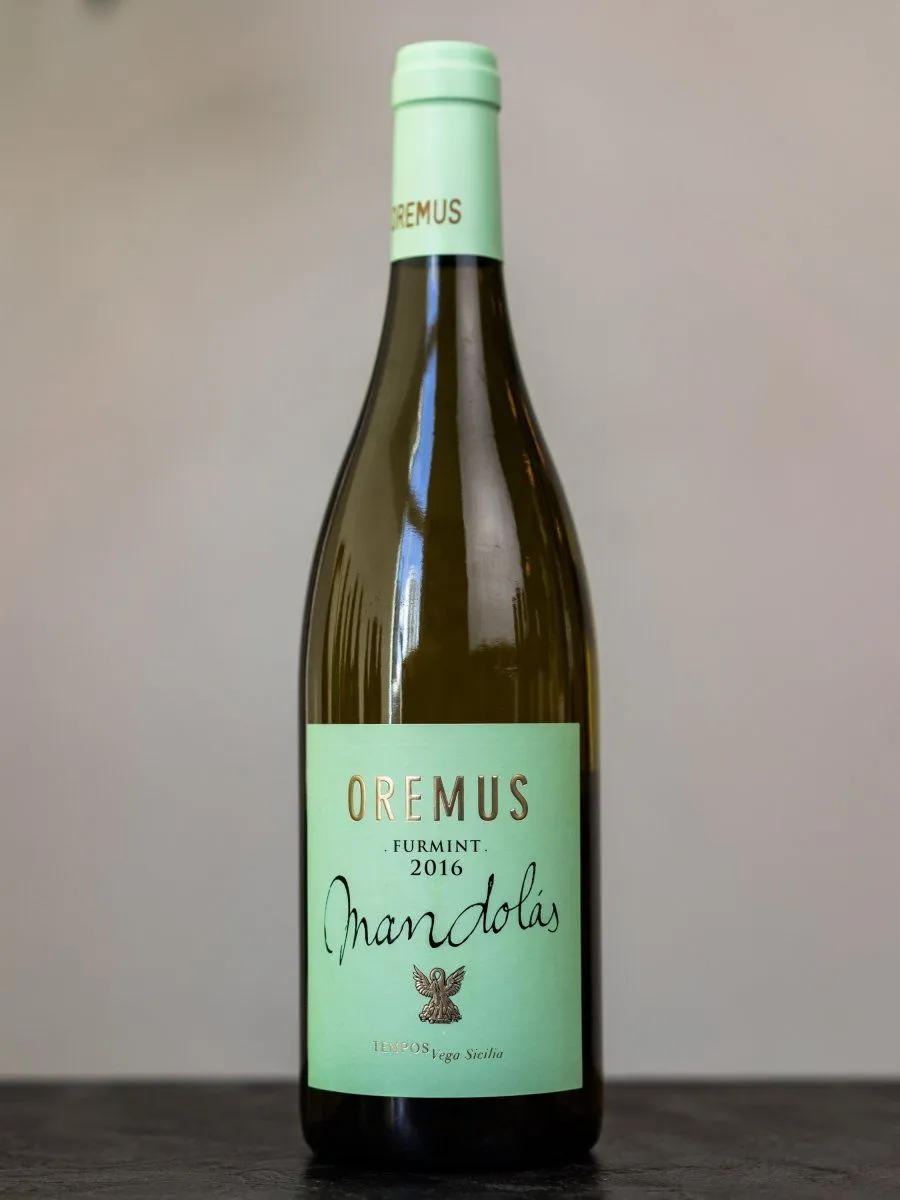 Вино Furmint Mandolas купить в винном ресторане Остерия лучшая цена Вино Furmint Mandolas / Оремус Мандолас Фурминт