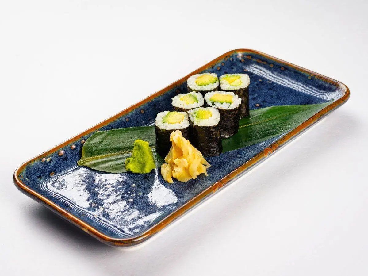 Маки с авокадо