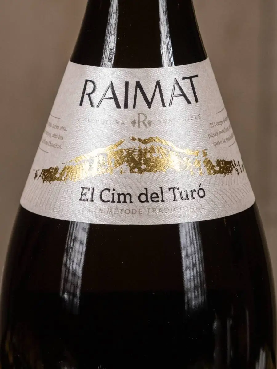 Игристое вино Raimat El Cim del Turo Brut Nature Reserva купить в винном ресторане Остерия - лучшая цена Игристое вино Raimat El Cim del Turo Brut Nature Reserva / Кава Эль Сим де Туро Резерва Брют Раймат