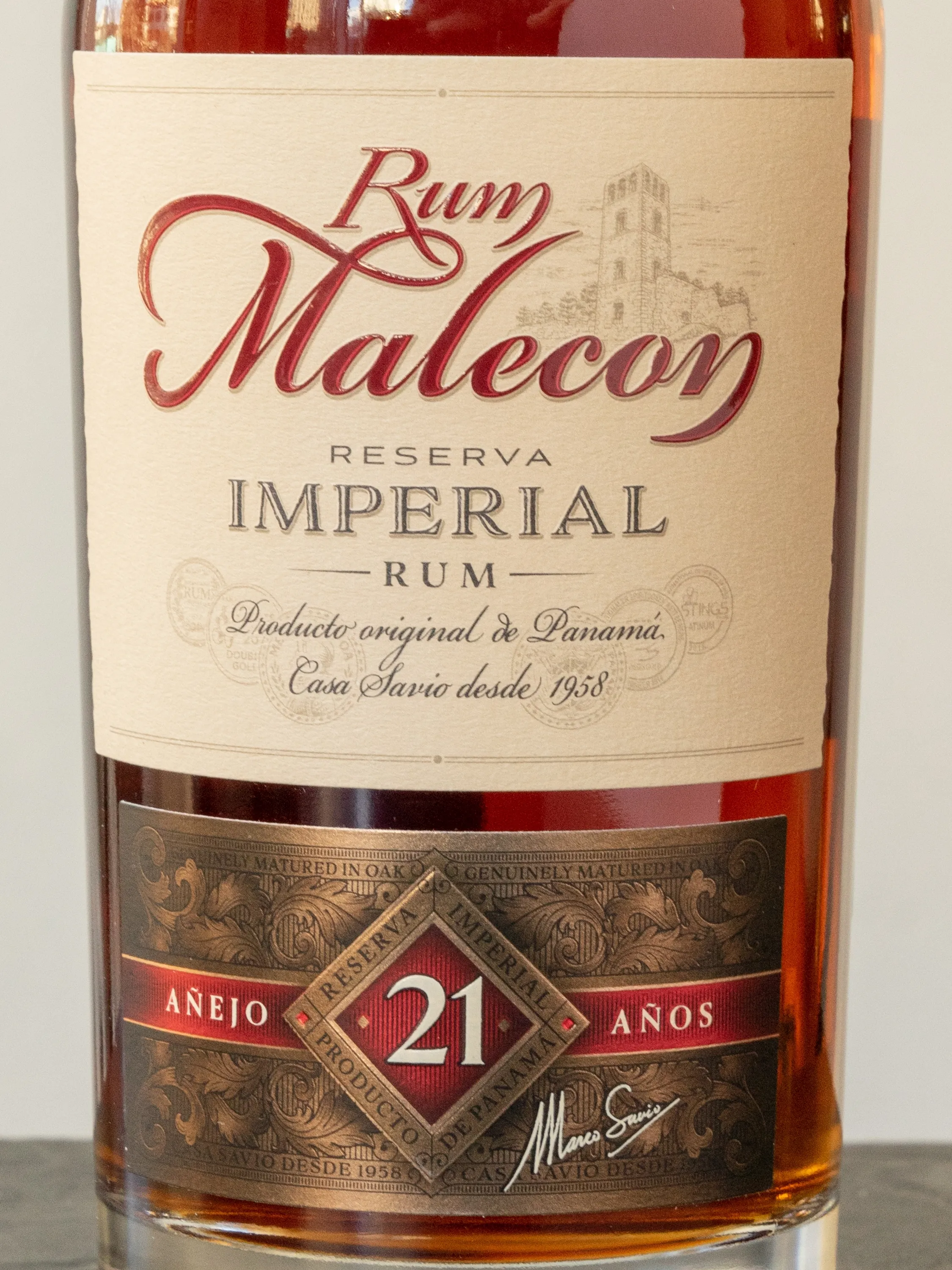 Ром Malecon Reserva Imperial 21 Years Old купить в винном ресторане Остерия Амичи - лучшая цена Ром Malecon Reserva Imperial 21 Years Old / Малекон Резерва Империал 21 год