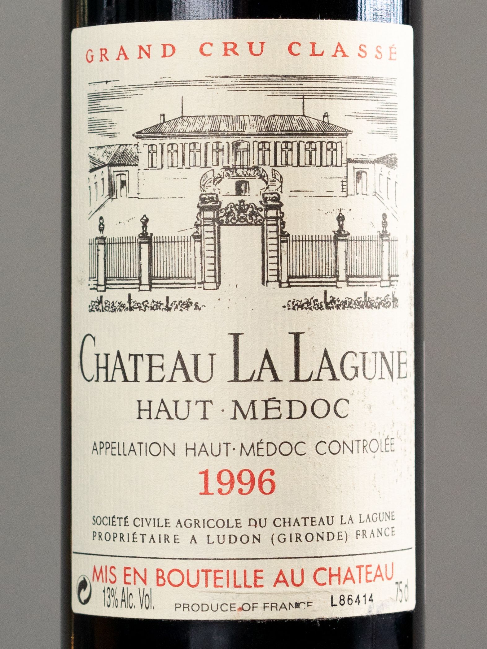 Вино Chateau La Lagune Haut-Medoc AOC 3-eme Grand Cru Classe 1996 купить в ресторане Остерия - лучшая цена Вино Chateau La Lagune Haut-Medoc AOC 3-eme Grand Cru Classe 1996 / О-Медок Шато Ля Лагюн 1996