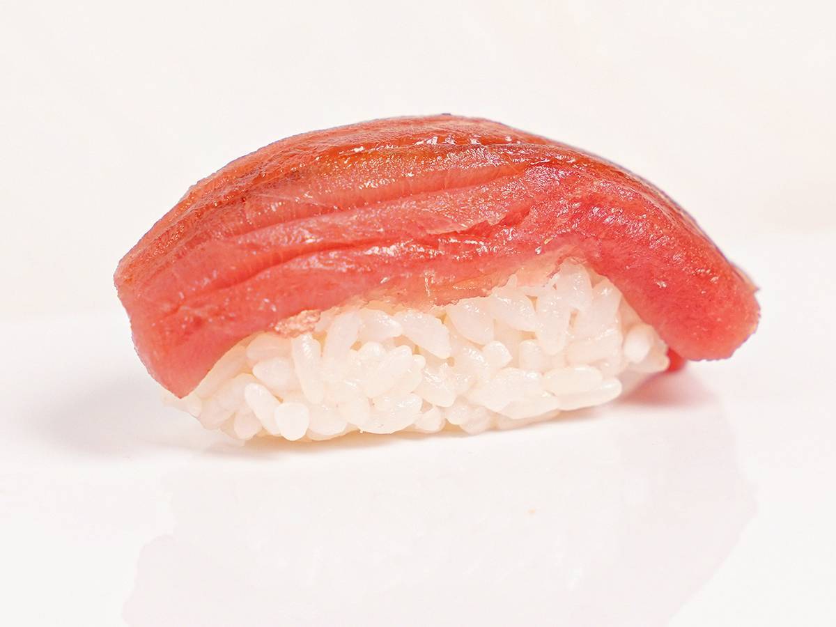 Суши тунец Аками
