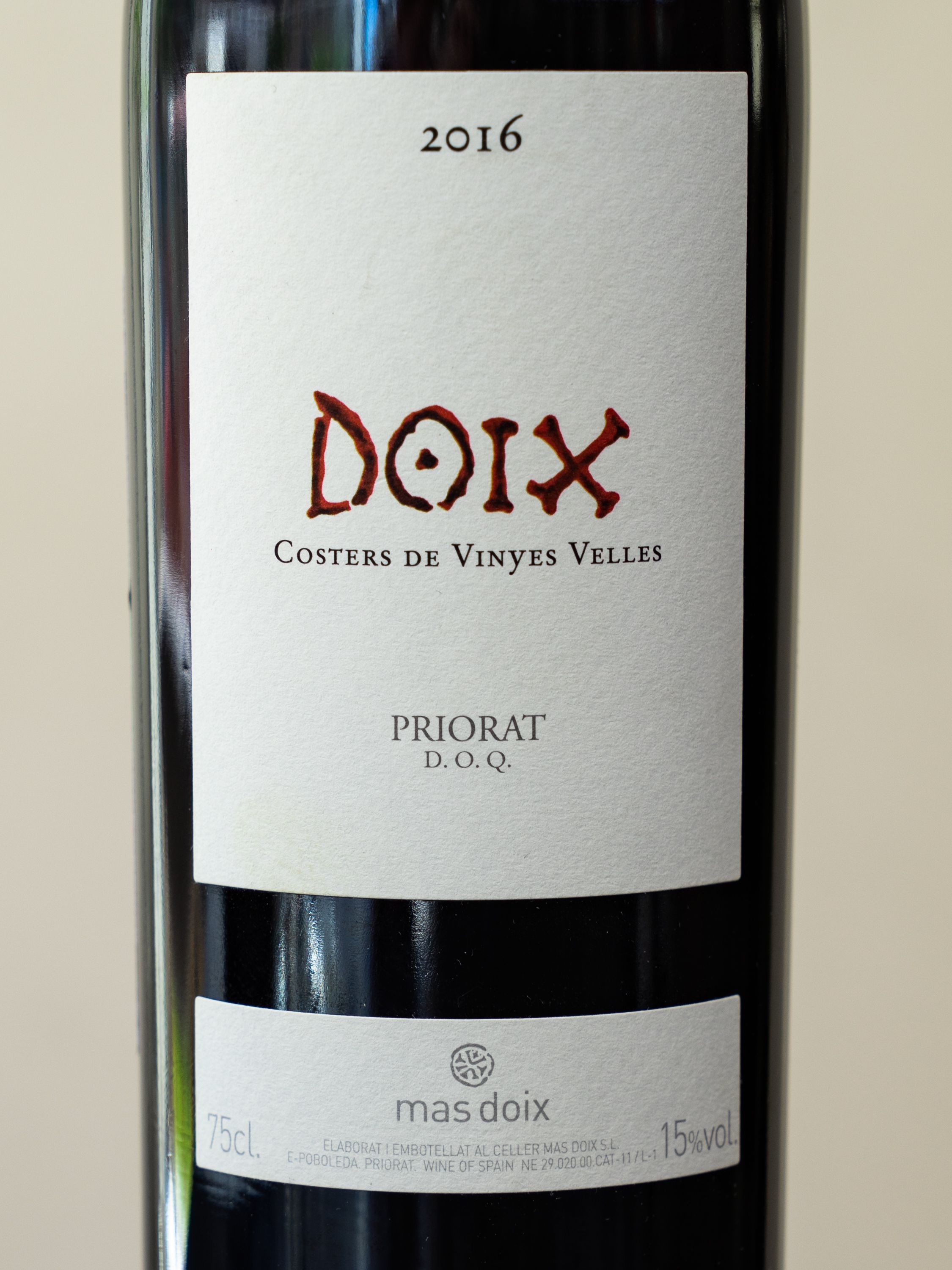 Купить вино Mas Doix Doix Costers de Vinyes Velles Priorat в винном ресторане Остерия цена Вино Mas Doix Doix Costers de Vinyes Velles Priorat / Доиш Костер де Виньес Веллес