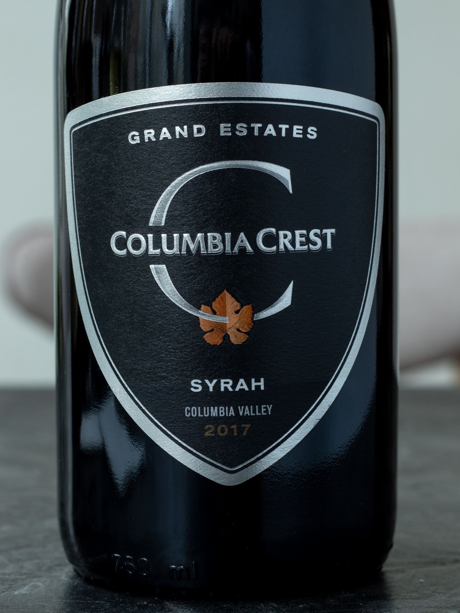 Вино Columbia Crest Grand Estates Syrah /  Коламбиа Крест Гранд Эстейтс Сира