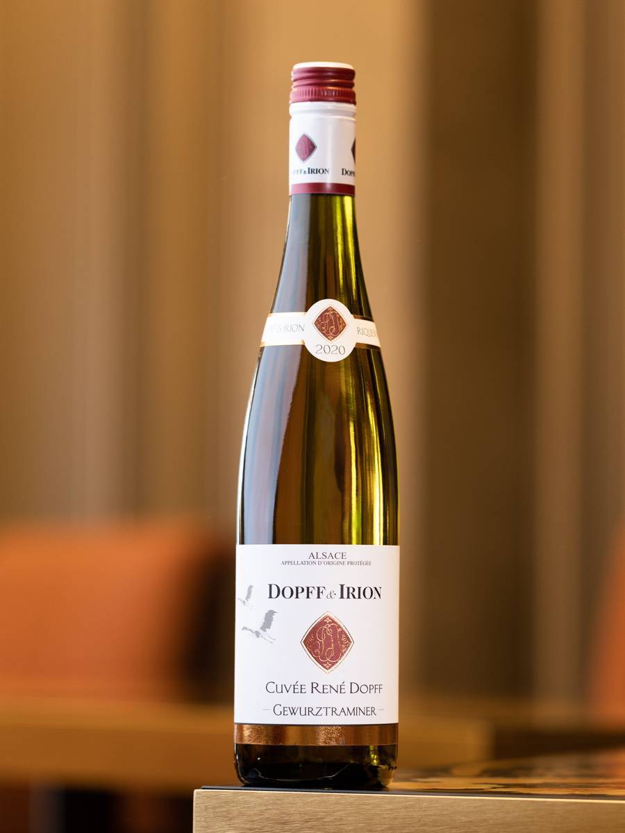 Вино Gewurztraminer Cuvee Rene Dopff купить в винном ресторане Остерия - лучшая цена Вино Gewurztraminer Cuvee Rene Dopff / Гевюрцтраминер Кюве Рене Допфф