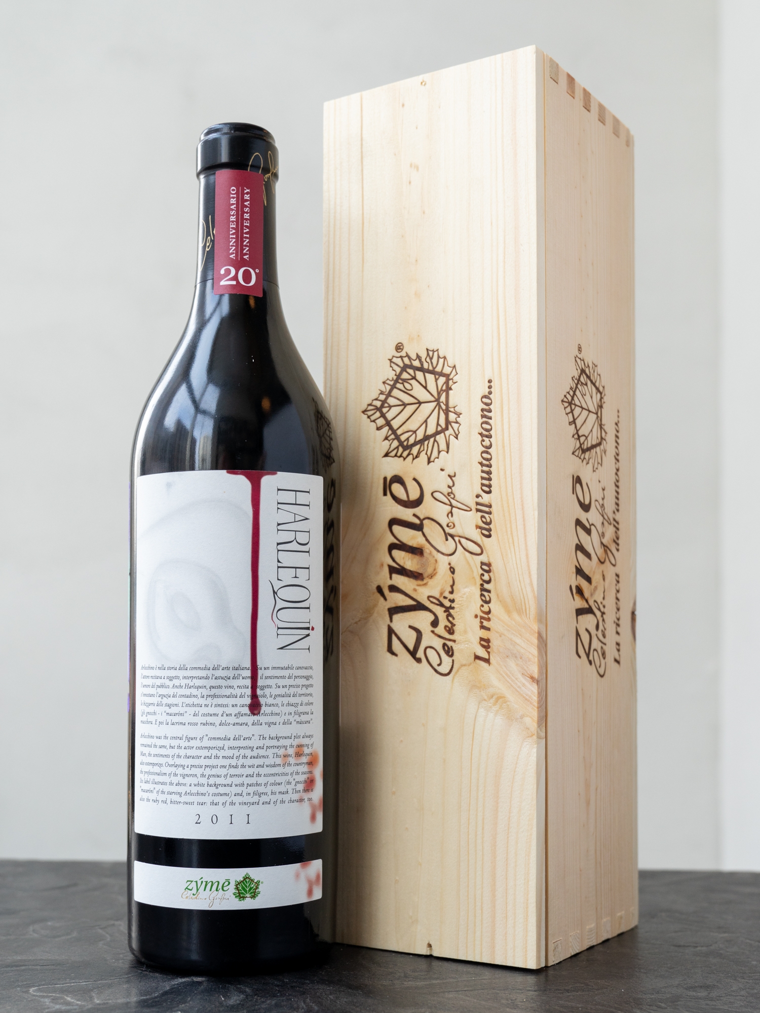 Вино Zyme Harlequin Veneto Rosso 2011 купить в ресторане Остерия - лучшая цена Вино Zyme Harlequin Veneto Rosso / Арлекин 2011