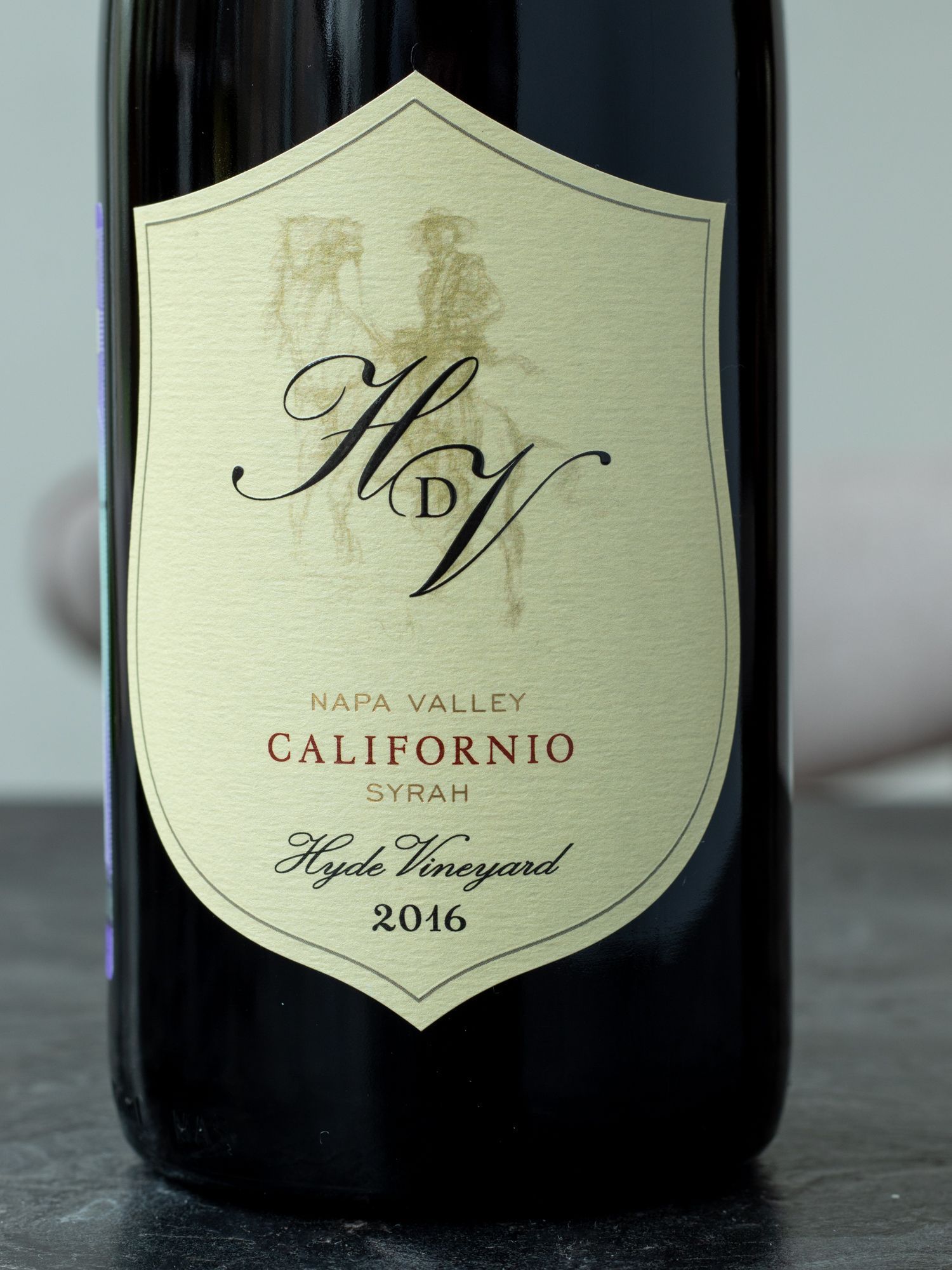 Купить вино Hyde de Villaine Napa Valley Syrah Californio в ресторане Остерия цена Вино Hyde de Villaine Napa Valley Syrah Californio / Хайл де Вилен Напа Вэлли Калифорнио Сира