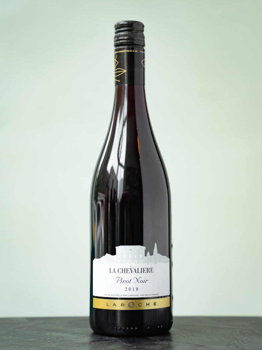 Вино Domaine Laroche Pinot Noir La Chevaliere купить в ресторане Остерия - лучшая цена Вино Domaine Laroche Pinot Noir La Chevaliere / Ларош Пино Нуар Ля Шевалье