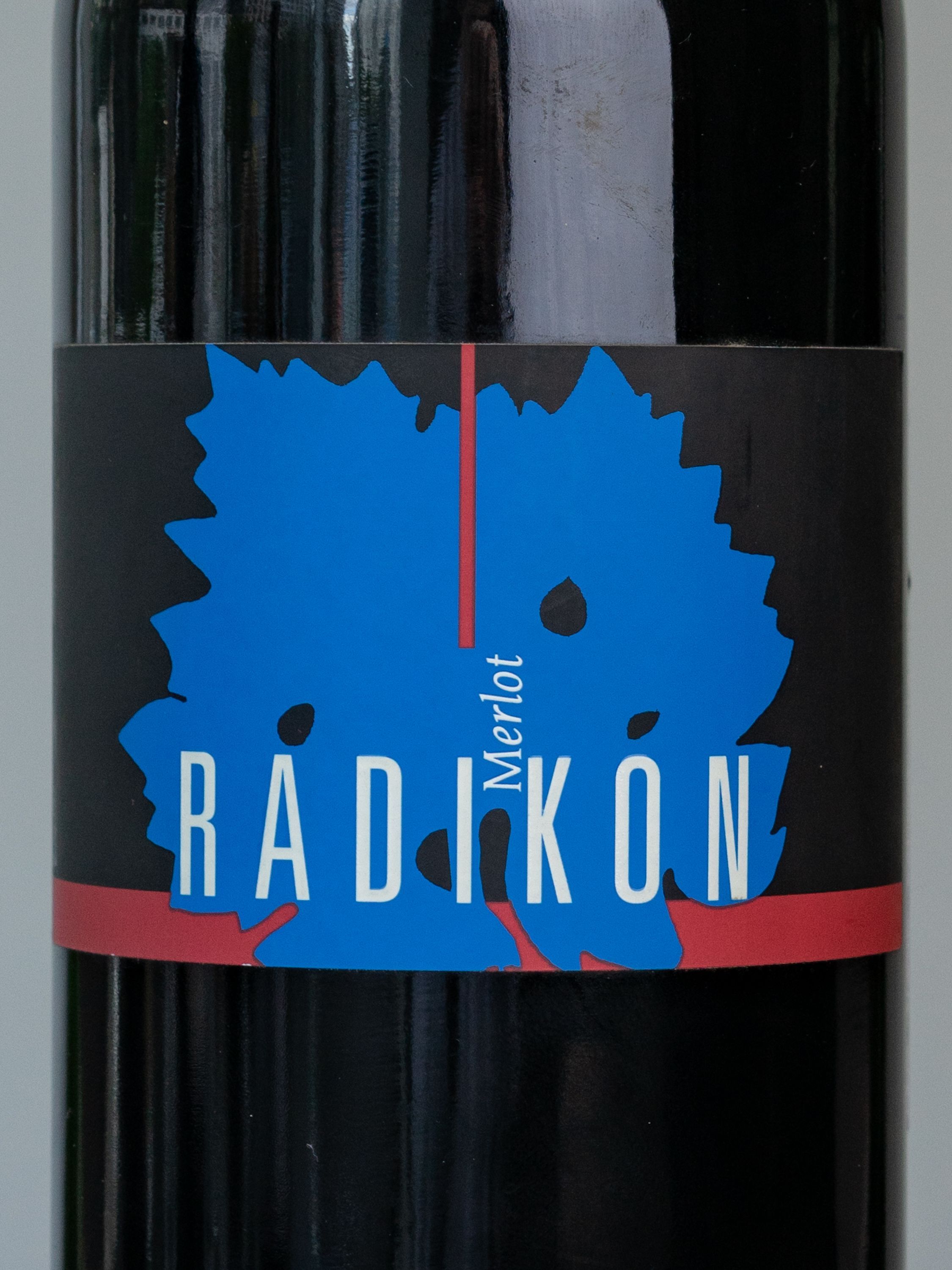 Вино Radikon Merlot Venezia Giulia купить в ресторане Остерия - лучшая цена Вино Radikon Merlot Venezia Giulia / Венеция Джулия Радикон Мерло