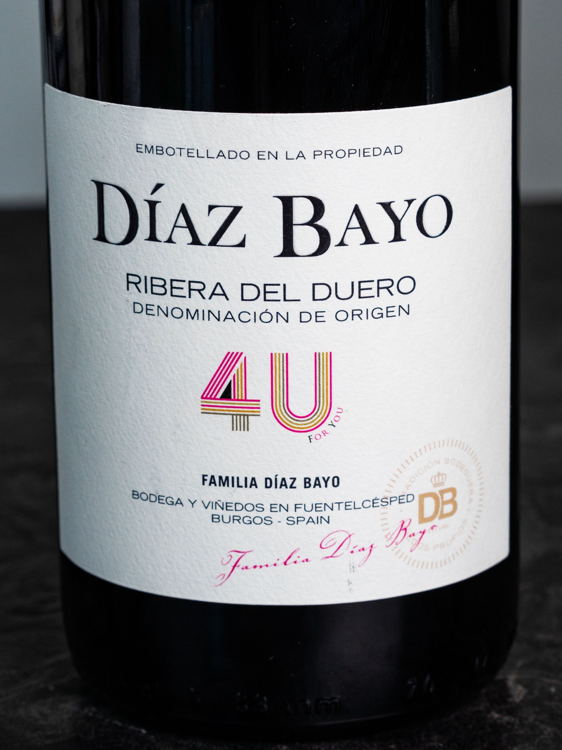 Купить испанское вино Bodega Diaz Bayo 4U - лучшая цена в винном ресторане Остерия Амичи Вино Bodega Diaz Bayo 4U / Бодера Диас Байо Фор Ю