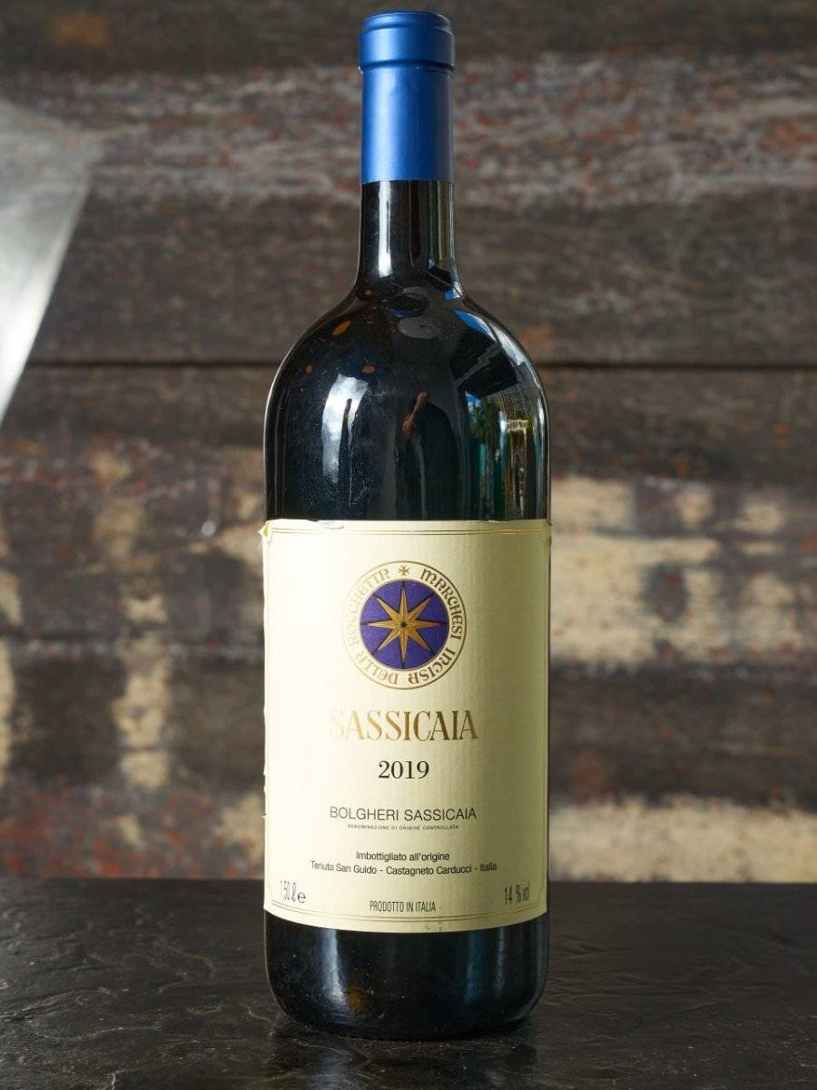 Вино Sassicaia Bolgheri 2019 1,5 l купить в винном ресторане Остерия - лучшая цена Вино Sassicaia Bolgheri 2019 1,5 l / Сассикайя Болгери Магнум
