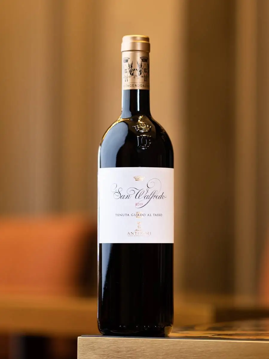 Вино Bolgheri Superiore San Walfredo Guado al Tasso Marchesi Antinori купить в винном ресторане Остерия - лучшая цена Вино Bolgheri Superiore San Walfredo Guado al Tasso Marchesi Antinori 2019 / Болгери Супериоре Сан Вальфредо Гуадо аль Тассо Маркези Антинори